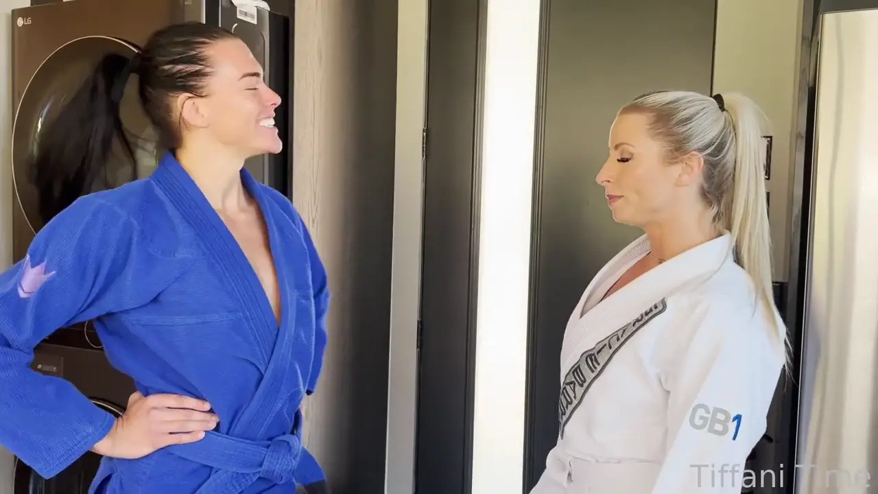 Tiffanitime & Lexa_Stahl's Jiu Jitsu To Scissoring
