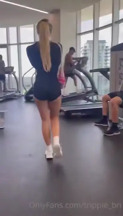 Trippie Bri Sucks His Cock In The Gym