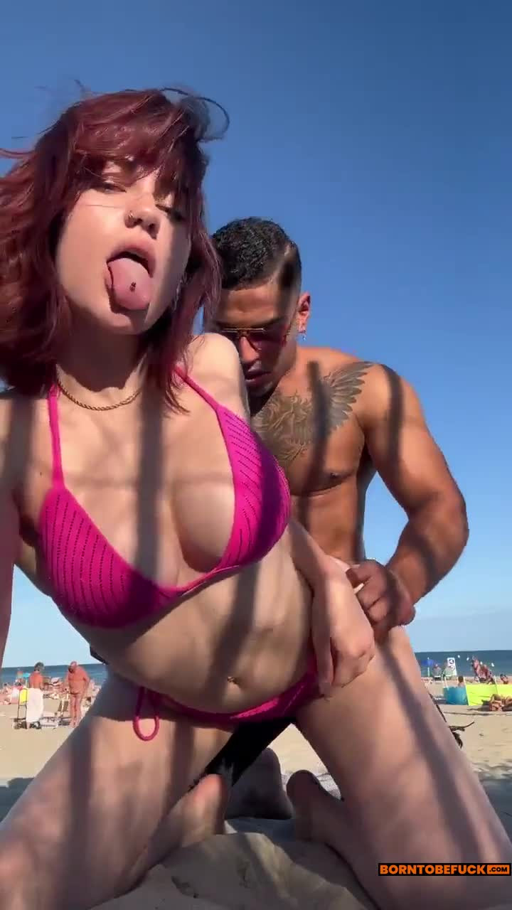 Carla Vyxx Leo Santos Public Beach Tease Video Leaked