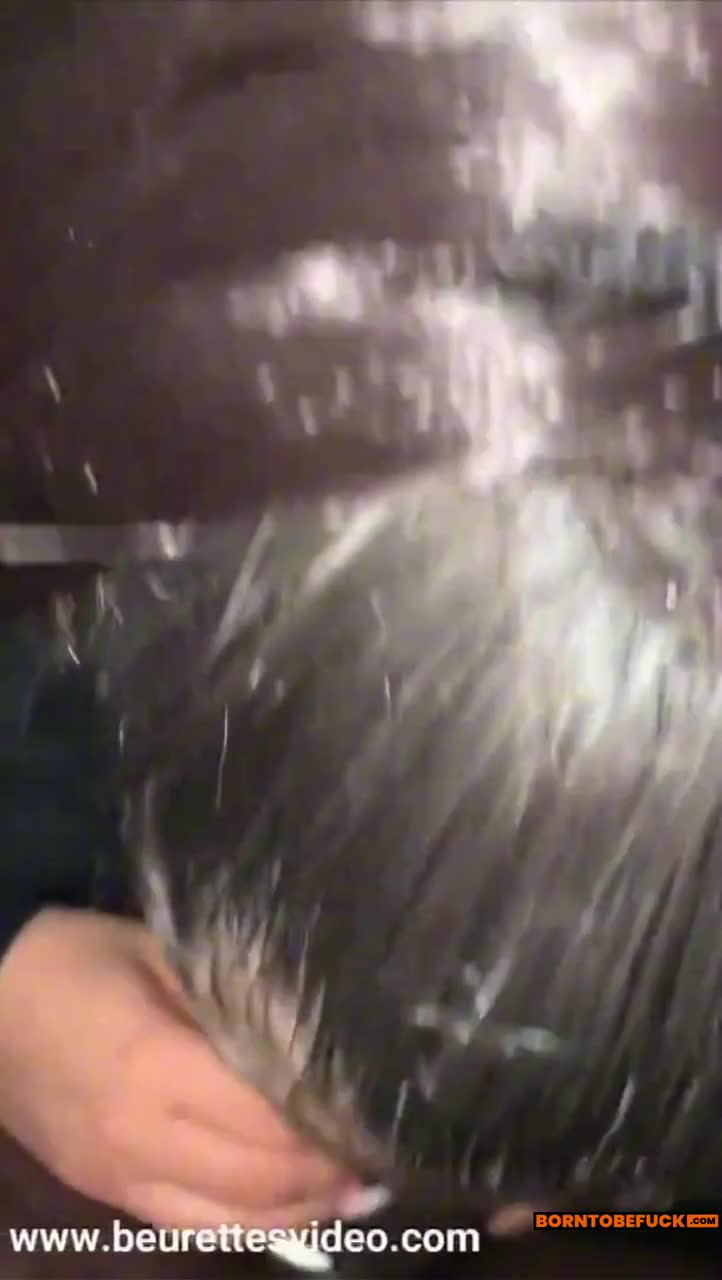 Lyna the Algerian Drain the Balls of her Friend BBC in a Park Porn Video Leaks