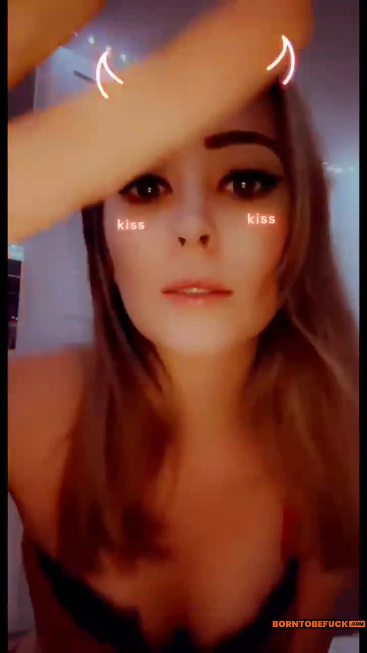 Léa Chipie Big Realistic Dildo Nude Video Leaked