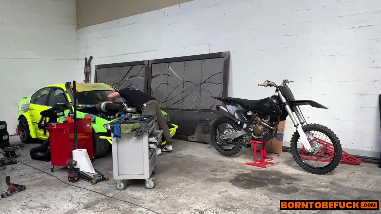 Jacquie et Michel TV Melissa Sodomized In A Garage Porn Video Leaks - ePornLeak