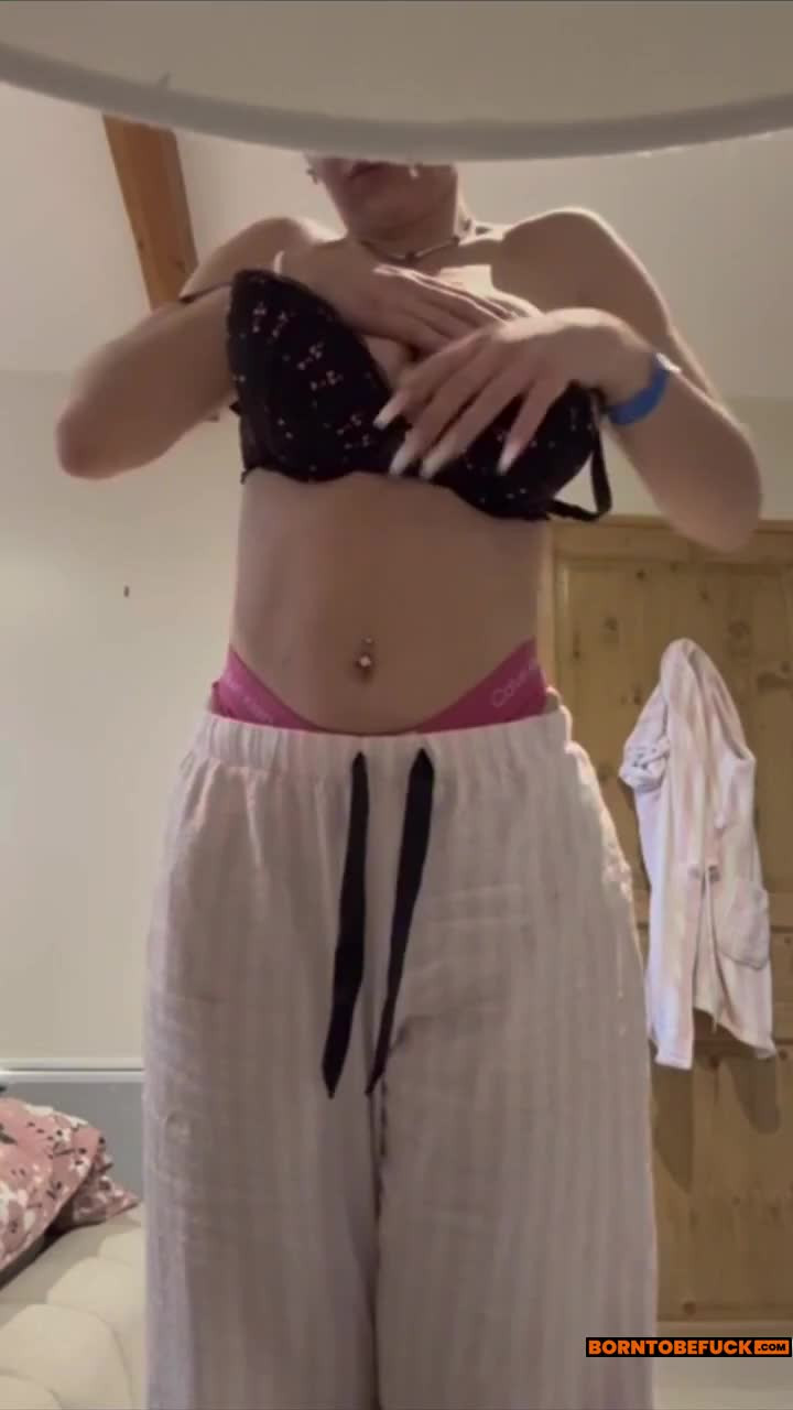 Lashwana Argm Nude Cozy Fit Hot Striptease on Bedroom Video Leaks - ePornLeak