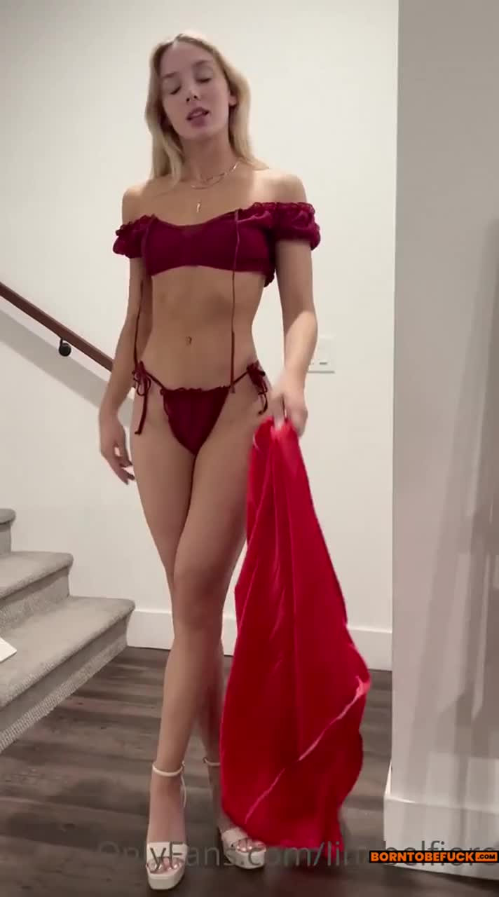 Lina Belfiore Striptease On Stairs Video Leaked