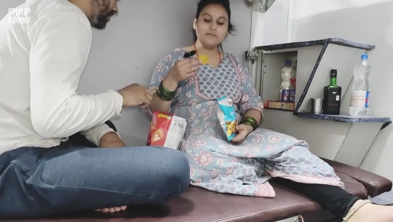 Pujaprem Gets Banged In The Train After A Few Shots
