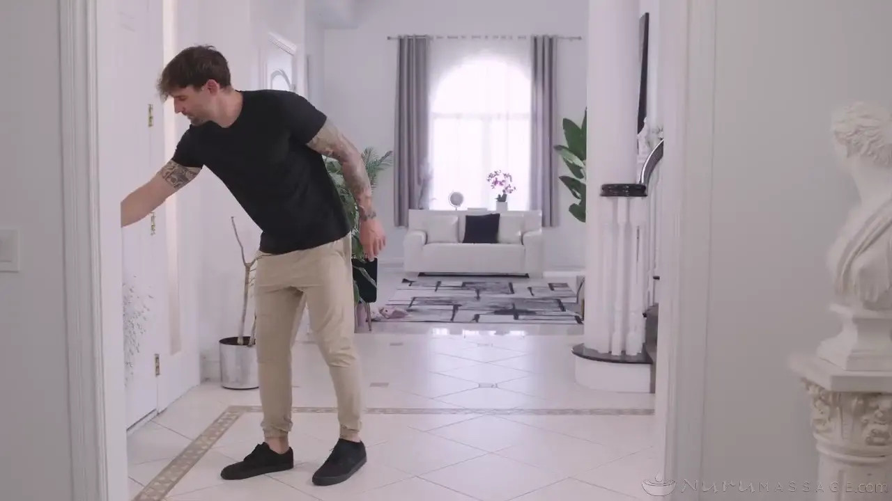 Masseuse Lilly Bell Rides Her Client Alex Legend