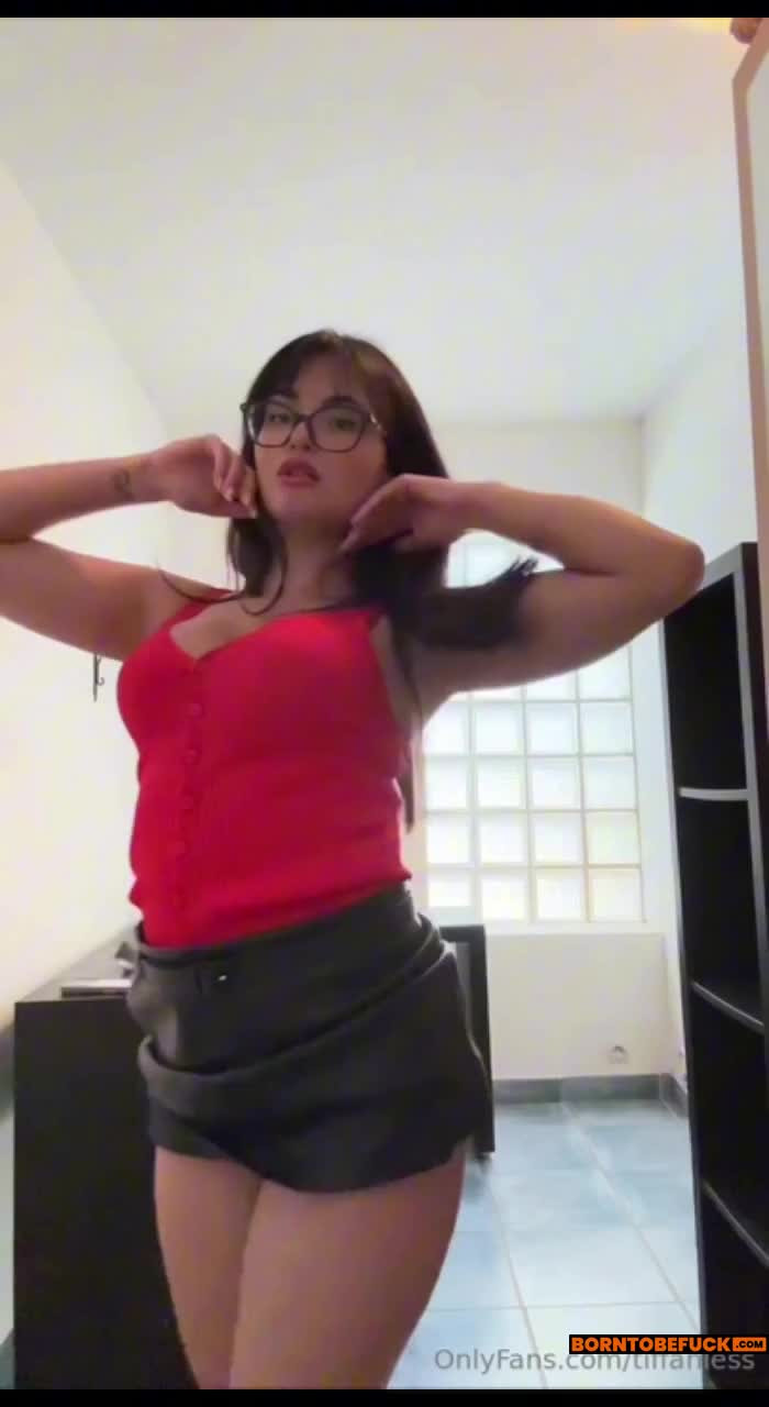 Tiffaniesftn Hot Red Lingerie Strip Cute White Girl Porn Video Leaks